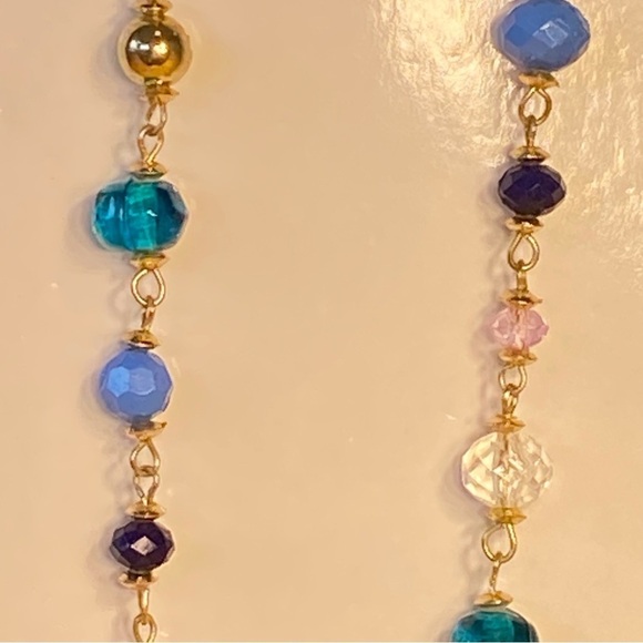 BNWT glass beads and gold tone elongated necklaces. So pretty. - Picture 8 of 16